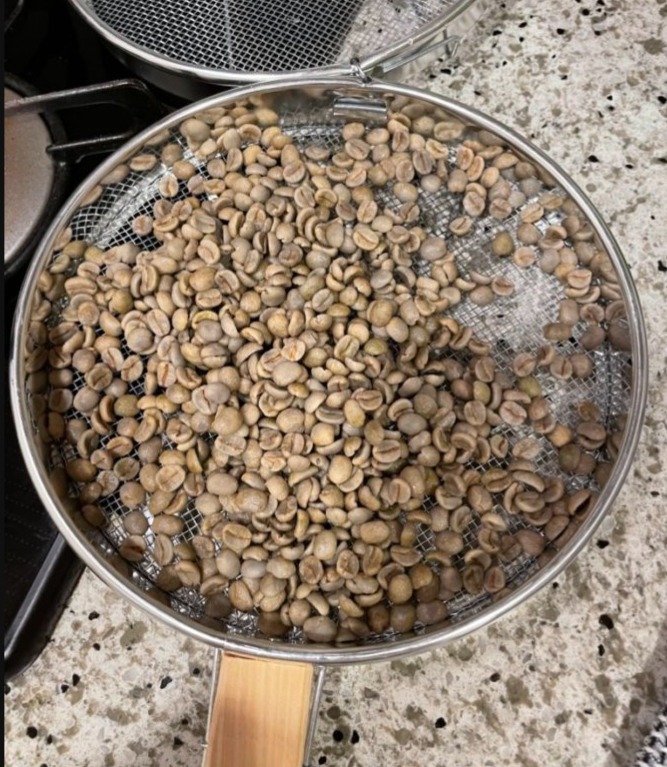 コーヒー豆を焙煎開始